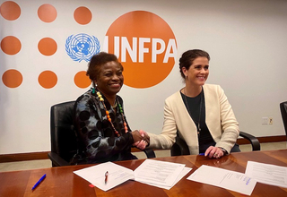 In 2022, Iceland increases its support to UNFPA to safeguard women and girls’ rights. In April, Iceland’s Minister for Foreign A