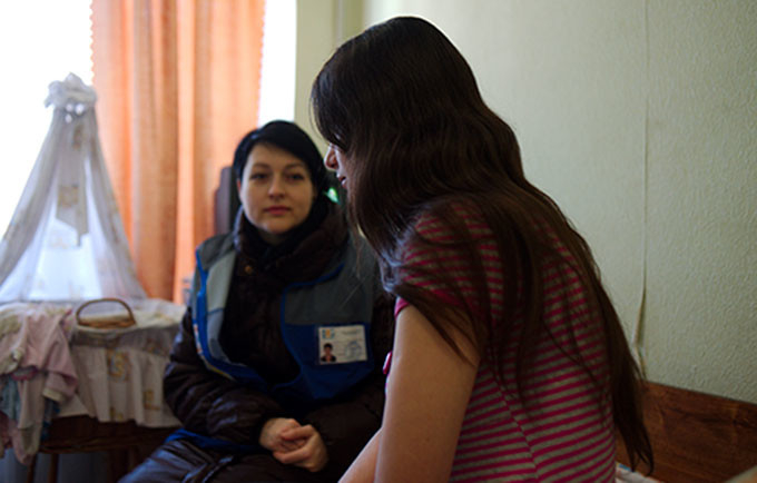UNFPA mobile teams have reached thousands of survivors of gender-based violence in Ukraine. © UNFPA/Maks Levin