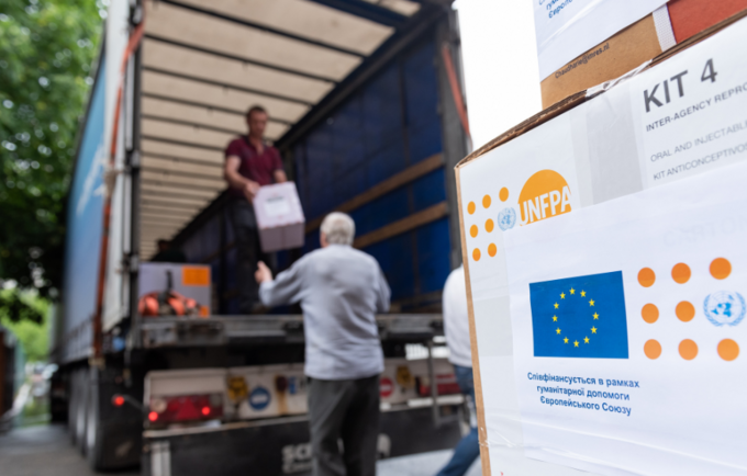 UNFPA, with the support of the European Union, delivers Reproductive Health Kits. © UNFPA Ukraine