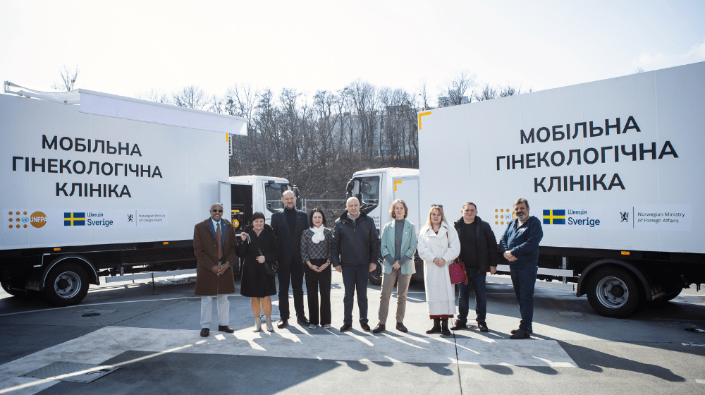 Handover of the mobile gynaecological clinics