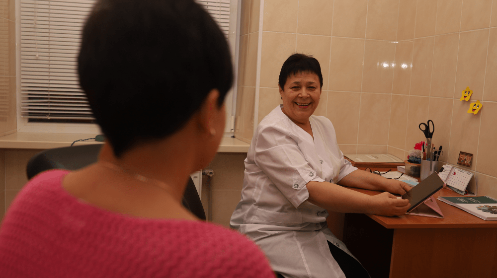 Antonina Botsman with a patient