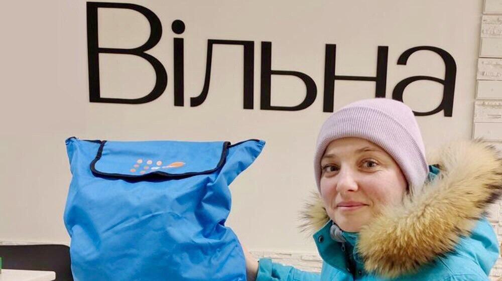 Dignity kits help preserve the health of women and girls. © UNFPA Ukraine