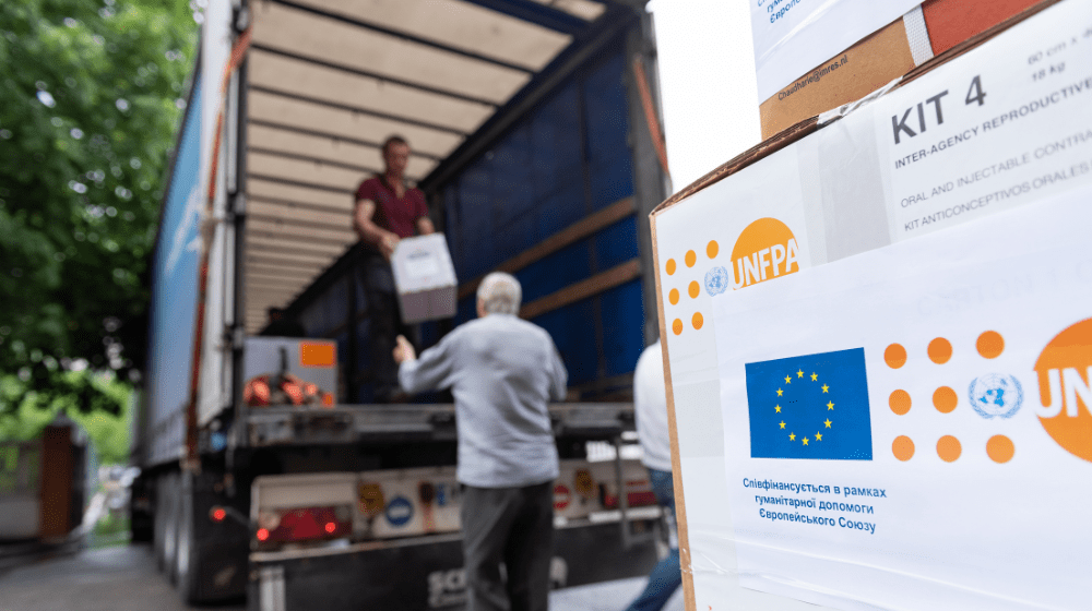 UNFPA, with the support of the European Union, delivers Reproductive Health Kits. © UNFPA Ukraine