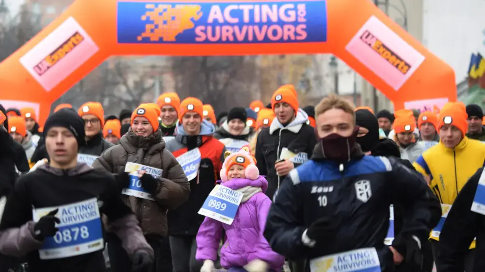 У Камʼянці-Подільському відбувся забіг #ActingForSurvivors у межах 16 днів активізму проти гендерно зумовленого насильства